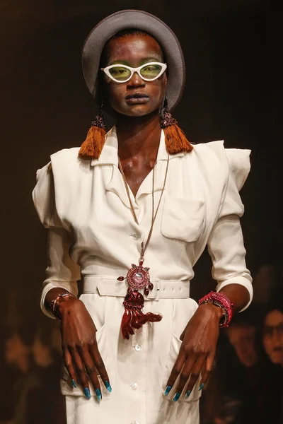 Look 8
